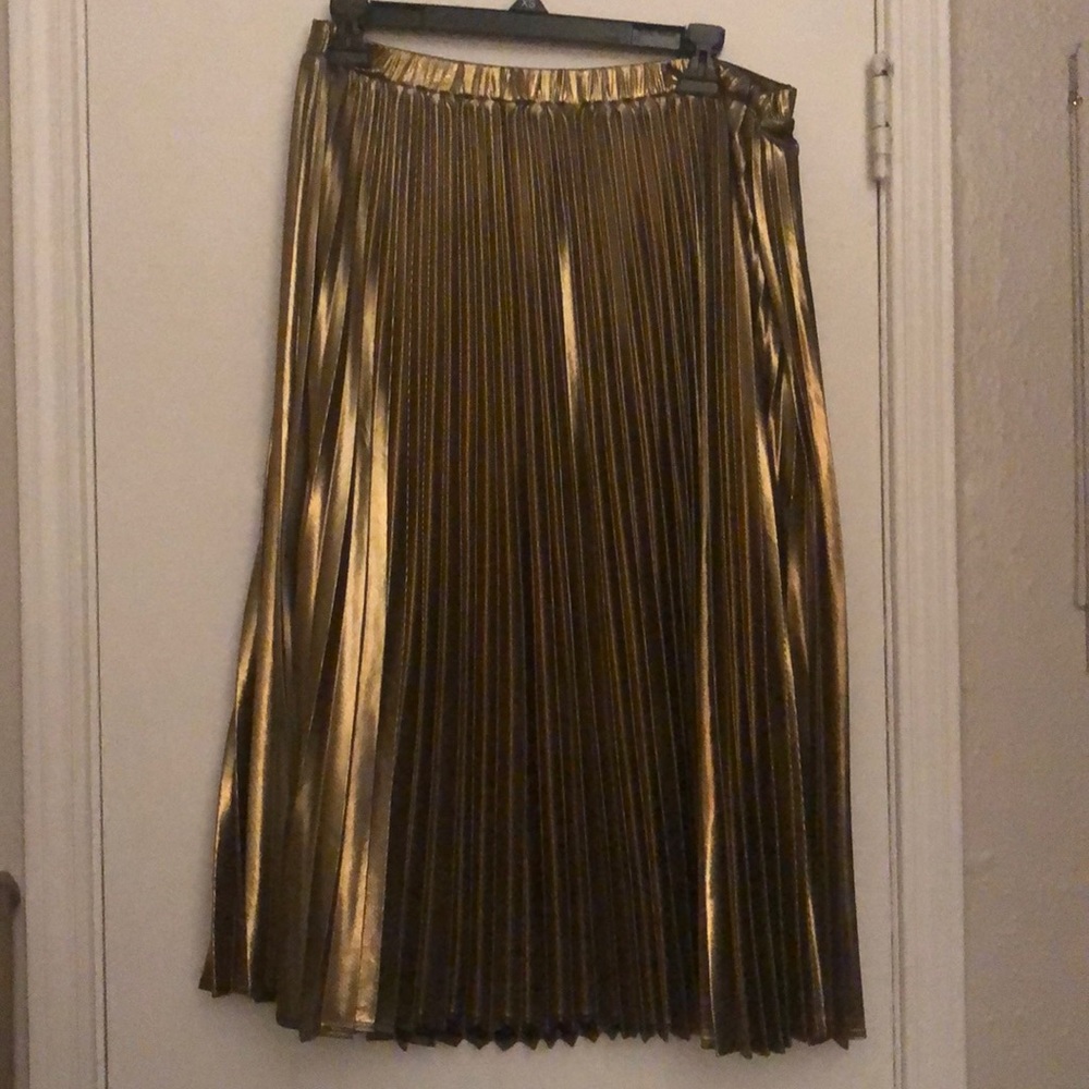 Gold pleated skirt
